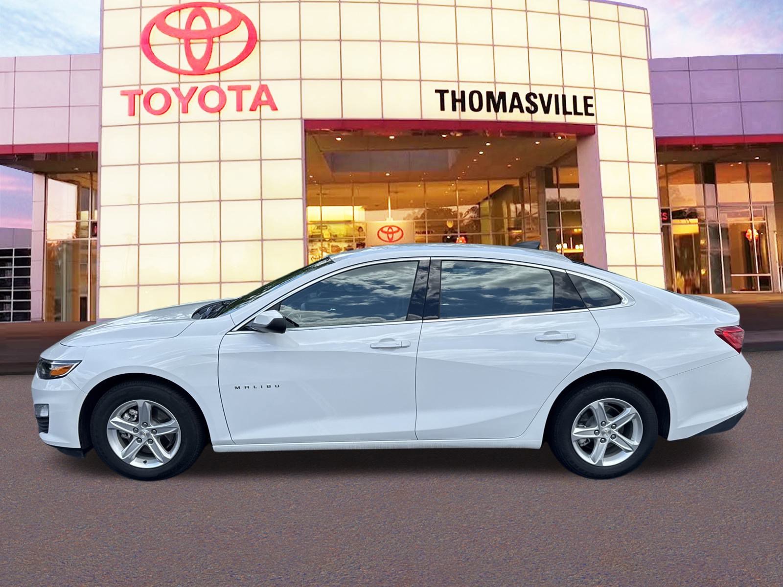 Used 2024 Chevrolet Malibu LS w/ Driver Confidence Package image 8