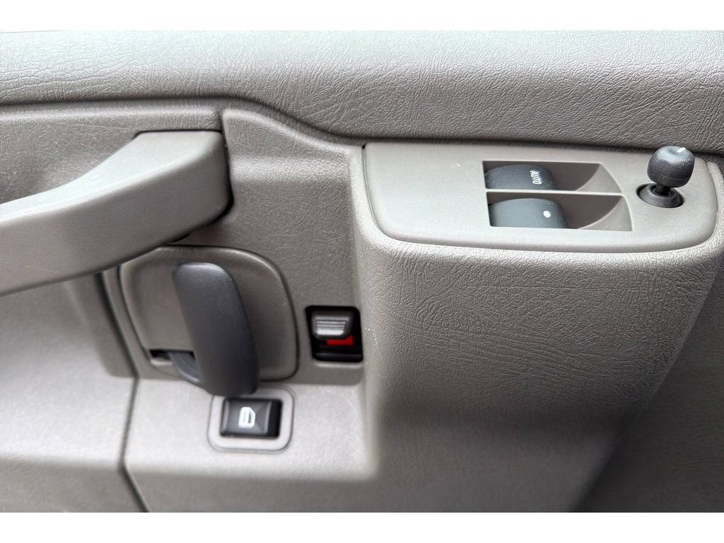 Used 2024 Chevrolet Express 3500 LT w/ LT Preferred Equipment Group RWD image 11