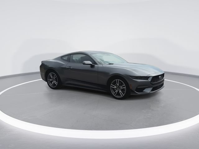 Used 2025 Ford Mustang Coupe RWD image 2