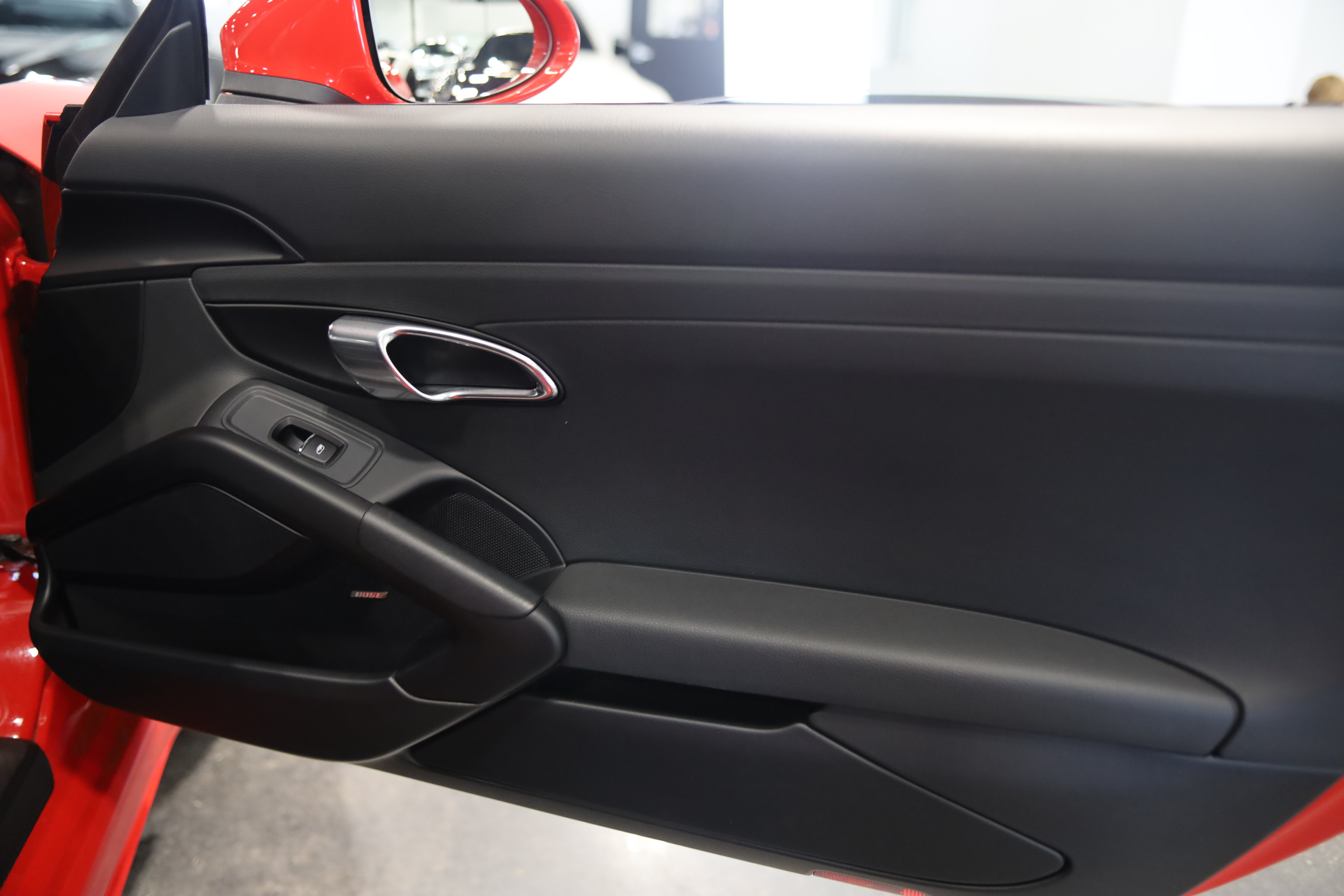 Used 2018 Porsche 718 Cayman RWD image 36