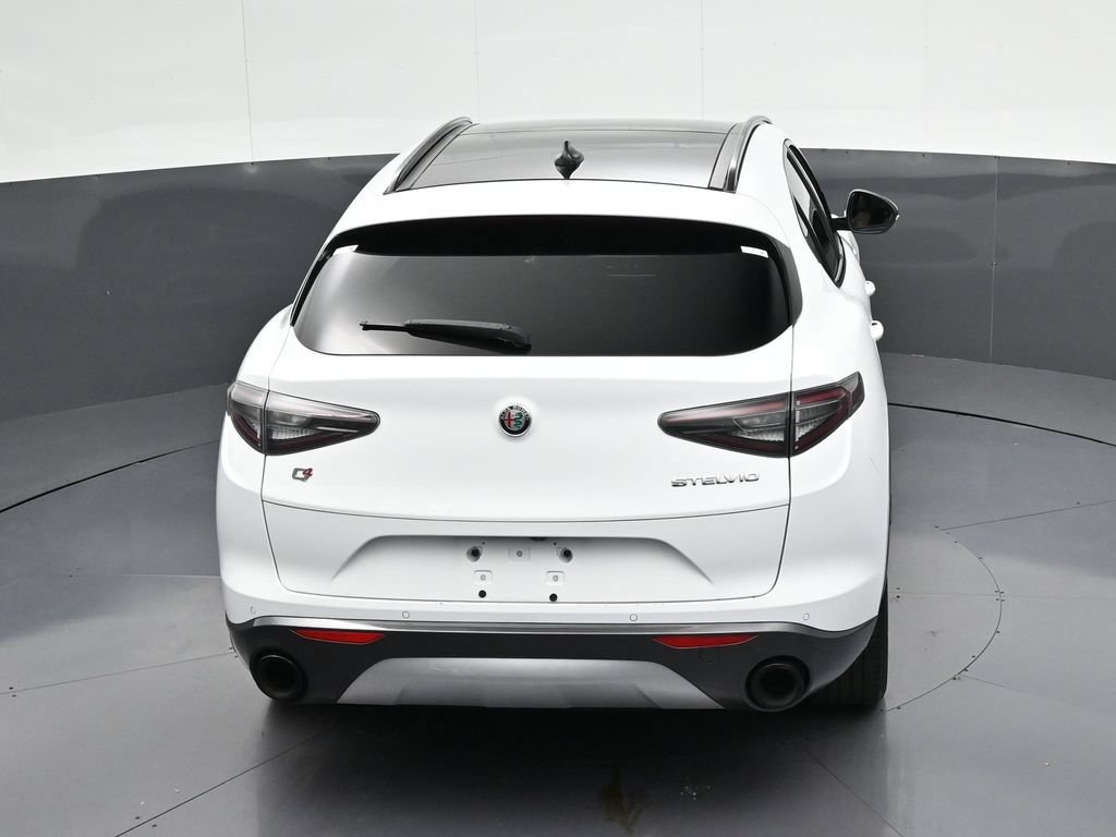 Used 2024 Alfa Romeo Stelvio Ti w/ Active Assist Plus Package AWD/4WD image 21