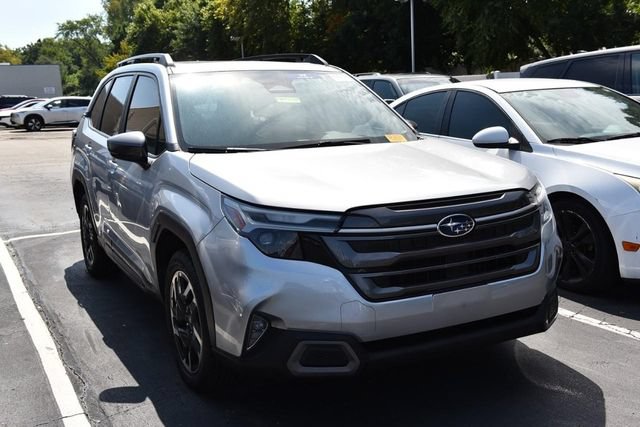 Used 2025 Subaru Forester Limited AWD/4WD image 4