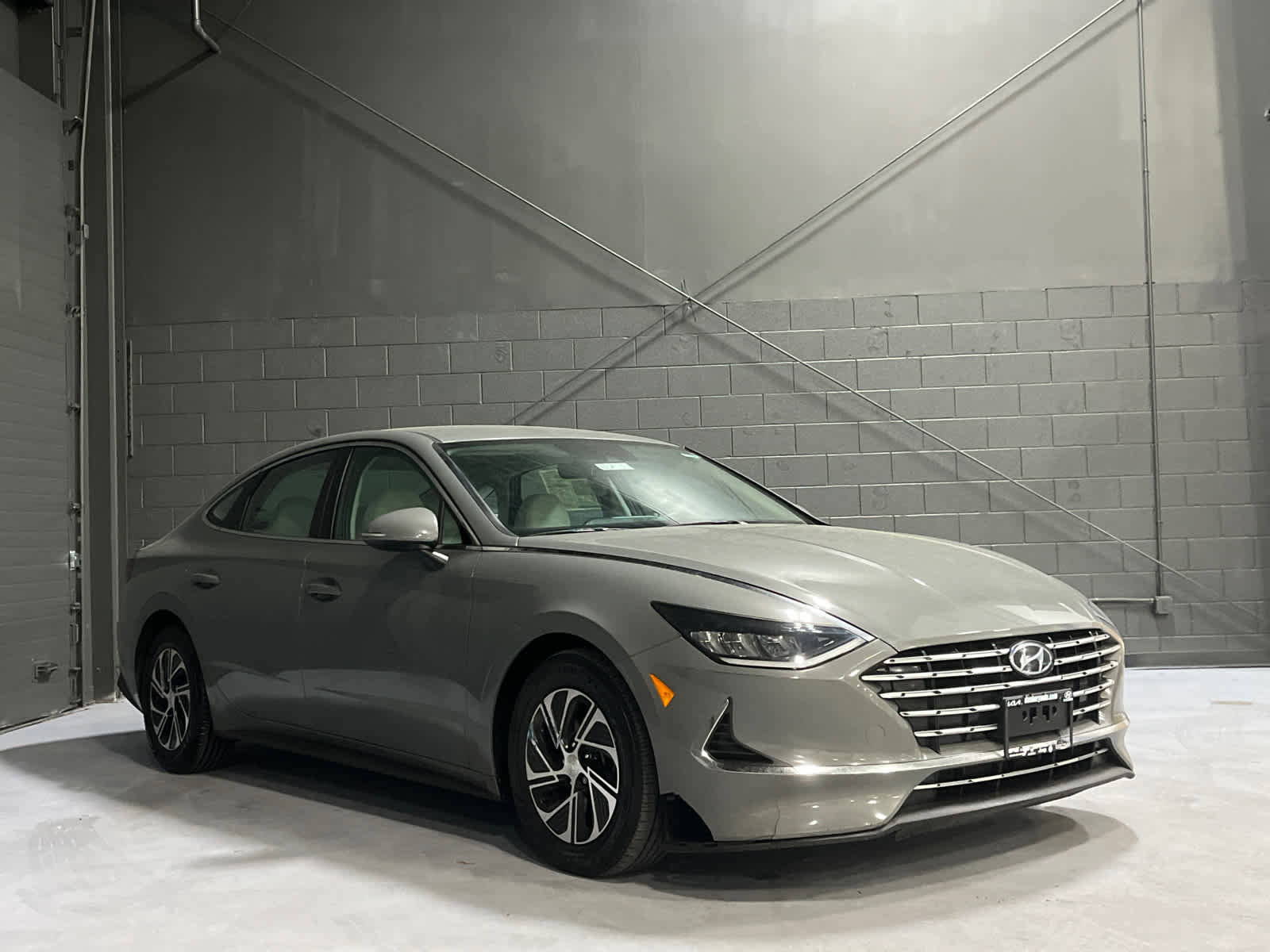 Used 2022 Hyundai Sonata Blue w/ Cargo Package FWD image 1