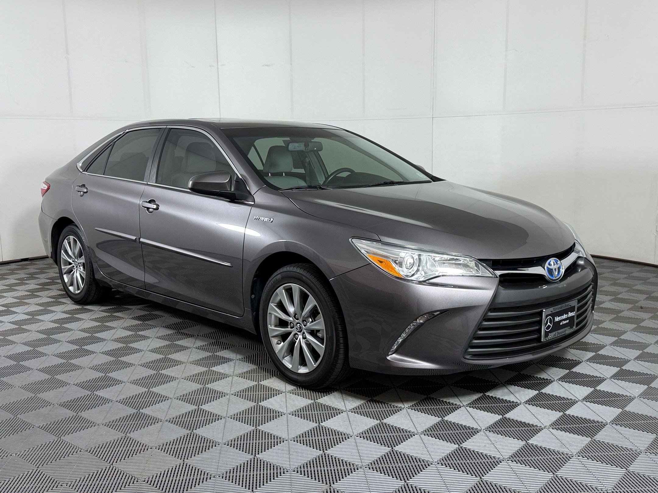 Used 2015 Toyota Camry XLE w/ Moonroof Package FWD image 7