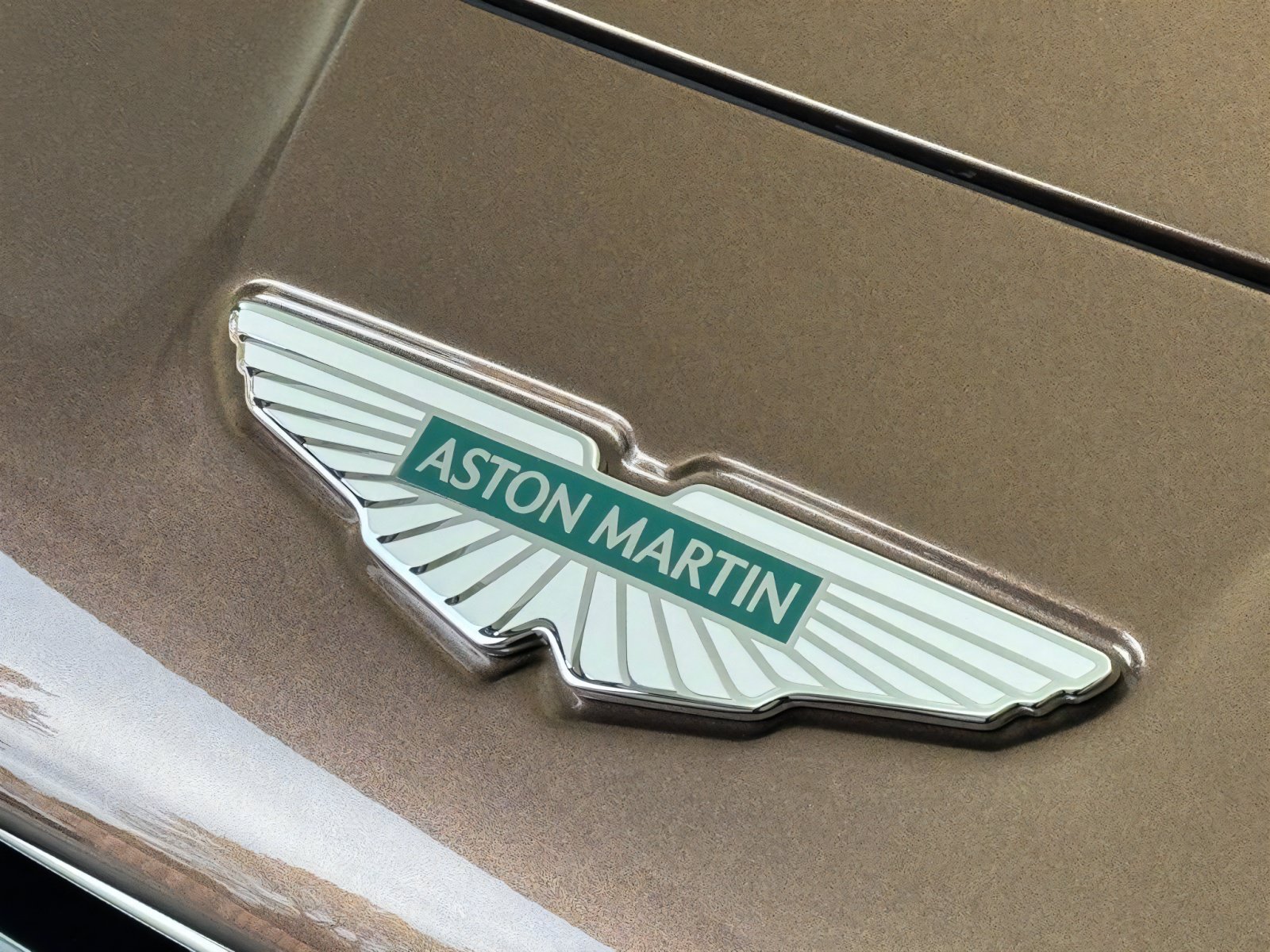 New 2026 Aston Martin Vanquish Convertible RWD image 26