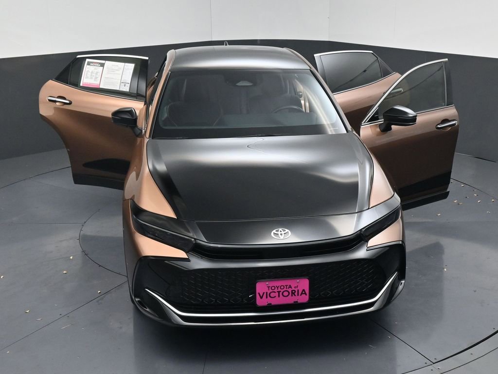 Used 2024 Toyota Crown Platinum image 25