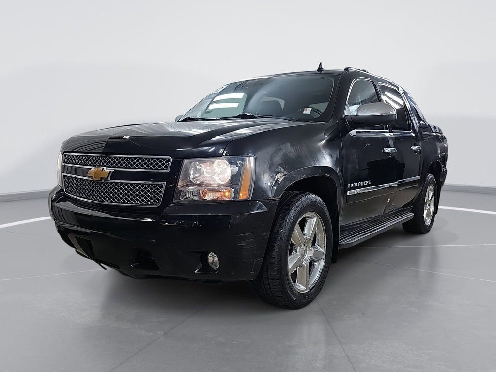 Used 2012 Chevrolet Avalanche LTZ image 12