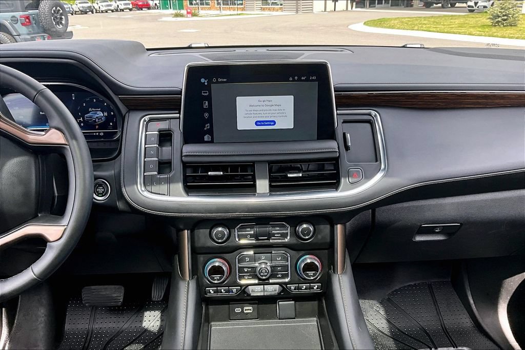 Used 2024 Chevrolet Tahoe High Country AWD/4WD image 6