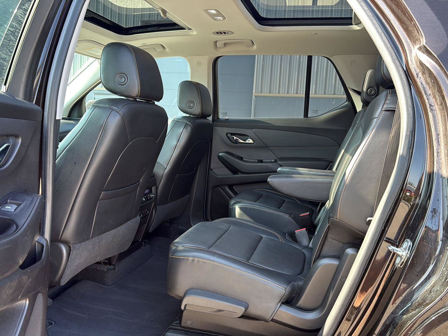 Used 2018 Chevrolet Traverse Premier w/ Driver Confidence II Package FWD image 10