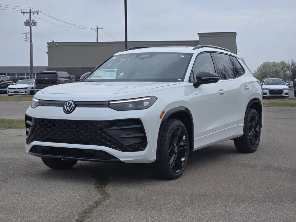New 2026 Volkswagen Tiguan SE R-Line image 2