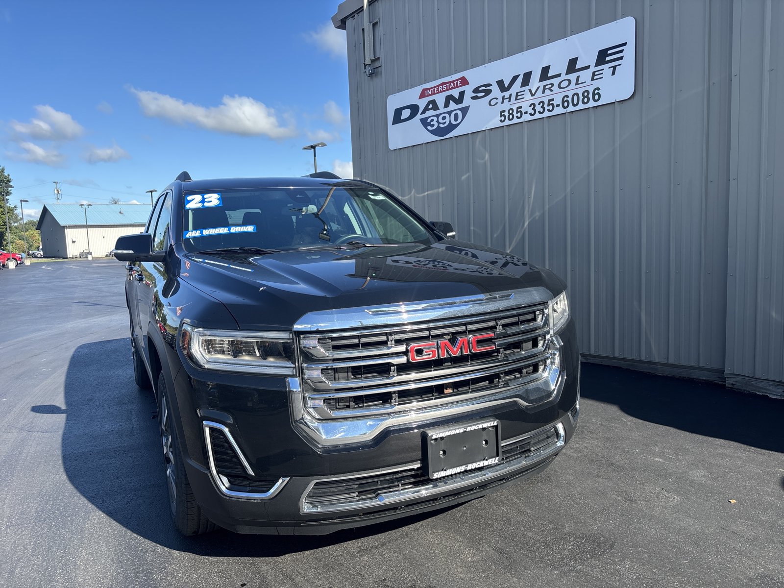Used 2023 GMC Acadia SLE w/ Driver Convenience Package AWD/4WD image 1
