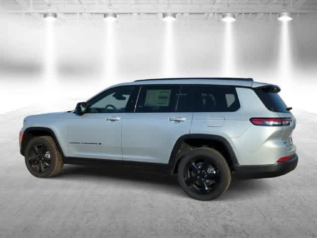Certified 2024 Jeep Grand Cherokee L Altitude AWD/4WD image 6