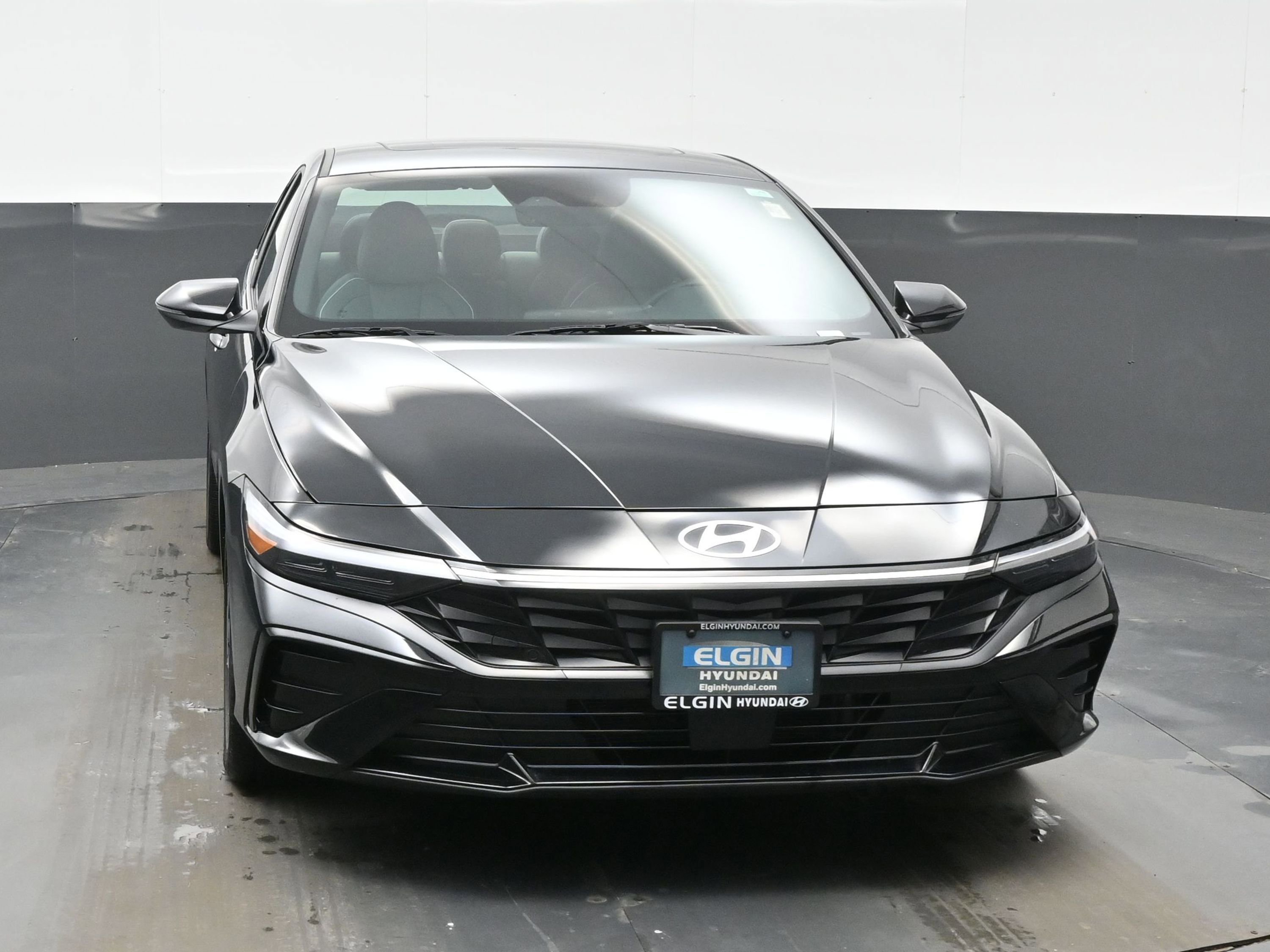 Certified 2025 Hyundai Elantra Limited image 3