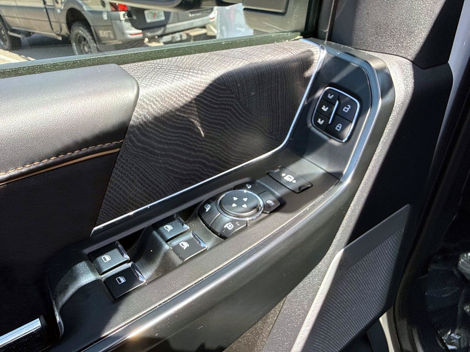 Used 2024 Ford F350 Platinum AWD/4WD image 18