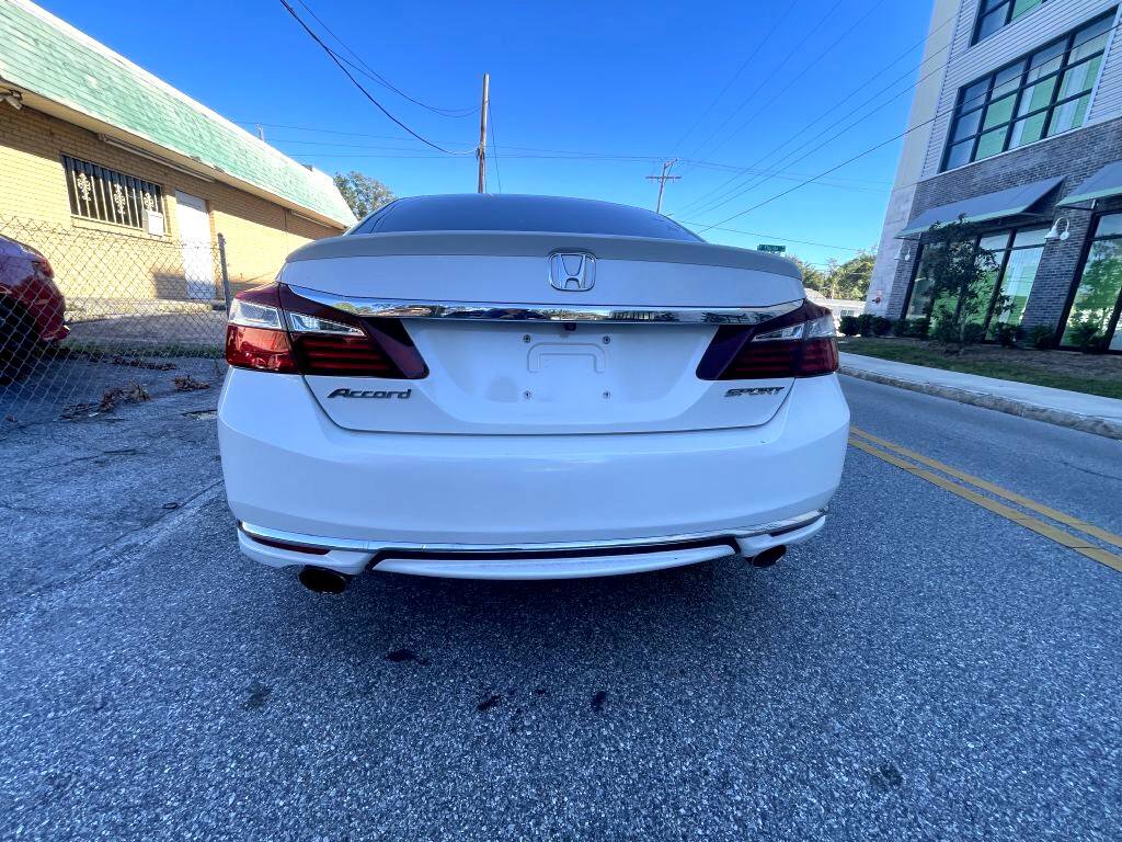 Used 2016 Honda Accord Sport image 11