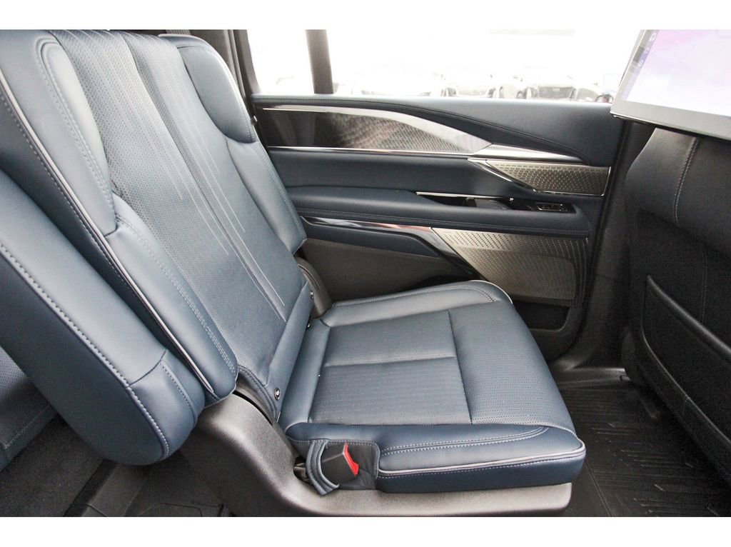 New 2026 Cadillac Escalade IQL Luxury image 11