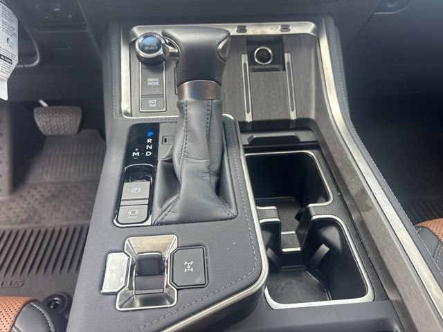 Used 2026 Lexus GX 550 w/ Accessory Package (ZB) AWD/4WD image 7