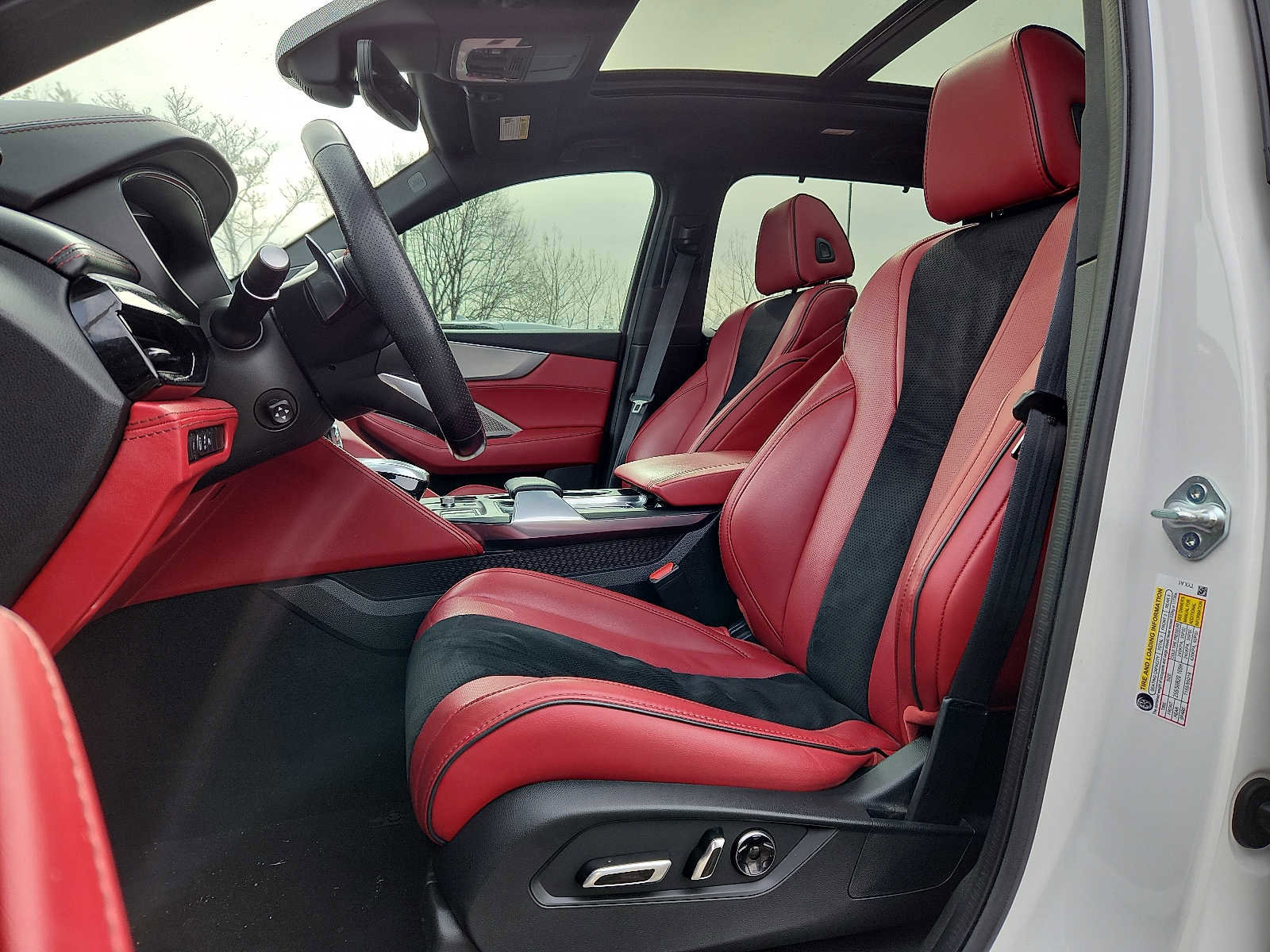 Used 2023 Acura MDX A-Spec image 13