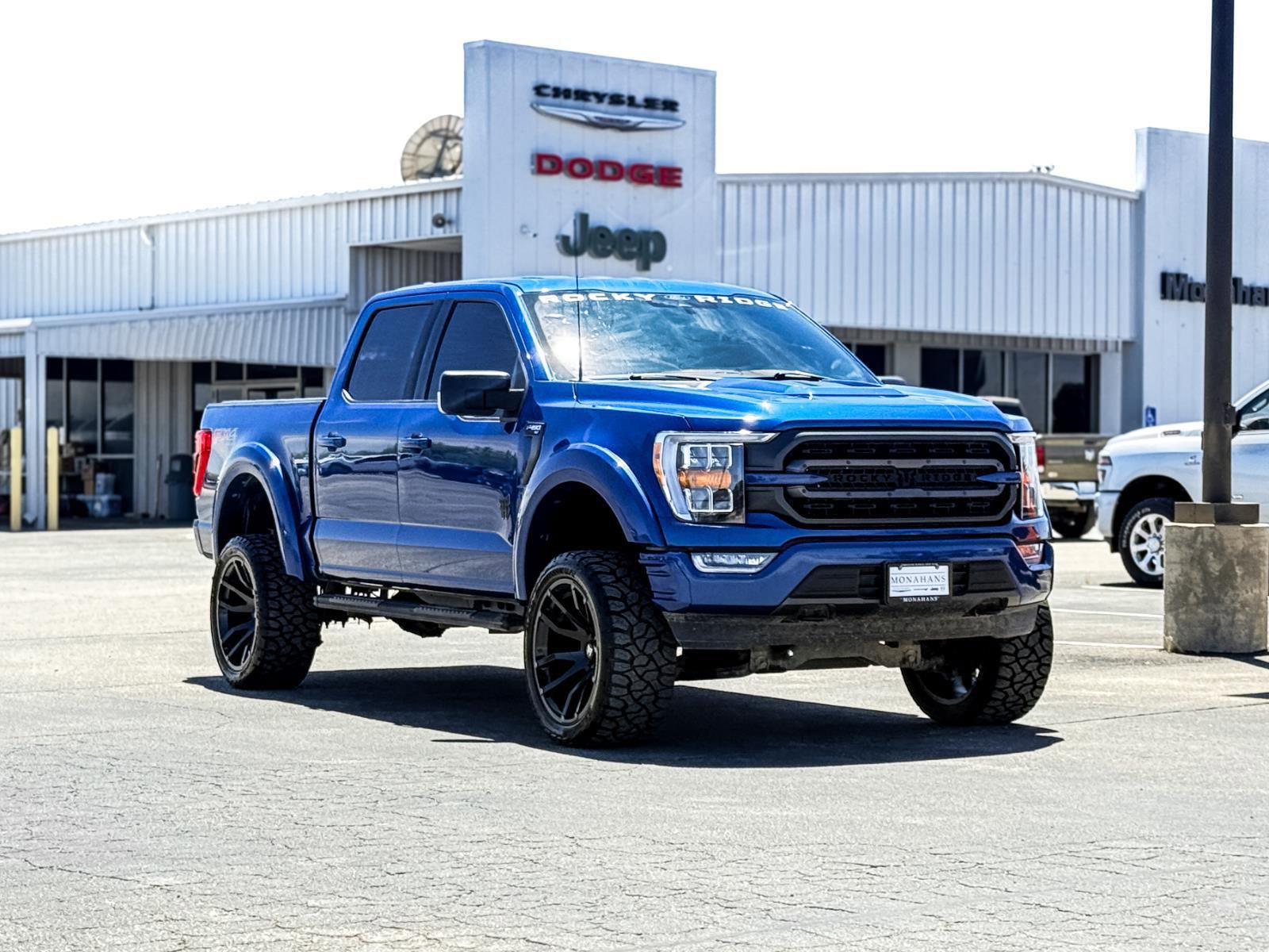 Used 2022 Ford F150 XLT w/ Equipment Group 302A High AWD/4WD image 4