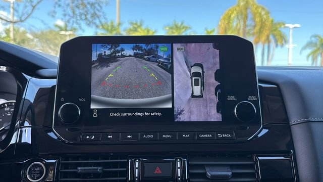 Used 2023 Nissan Pathfinder SL image 24