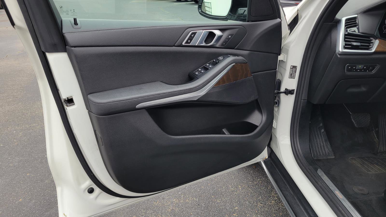 Used 2020 BMW X5 sDrive40i image 16