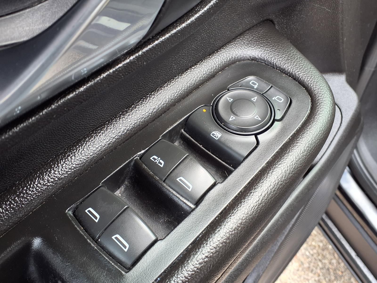 Used 2019 GMC Terrain SLE FWD image 15