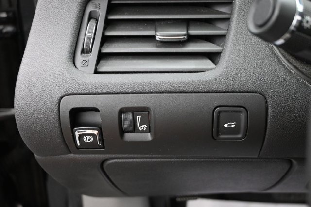 Used 2017 Chevrolet Impala LS FWD image 29