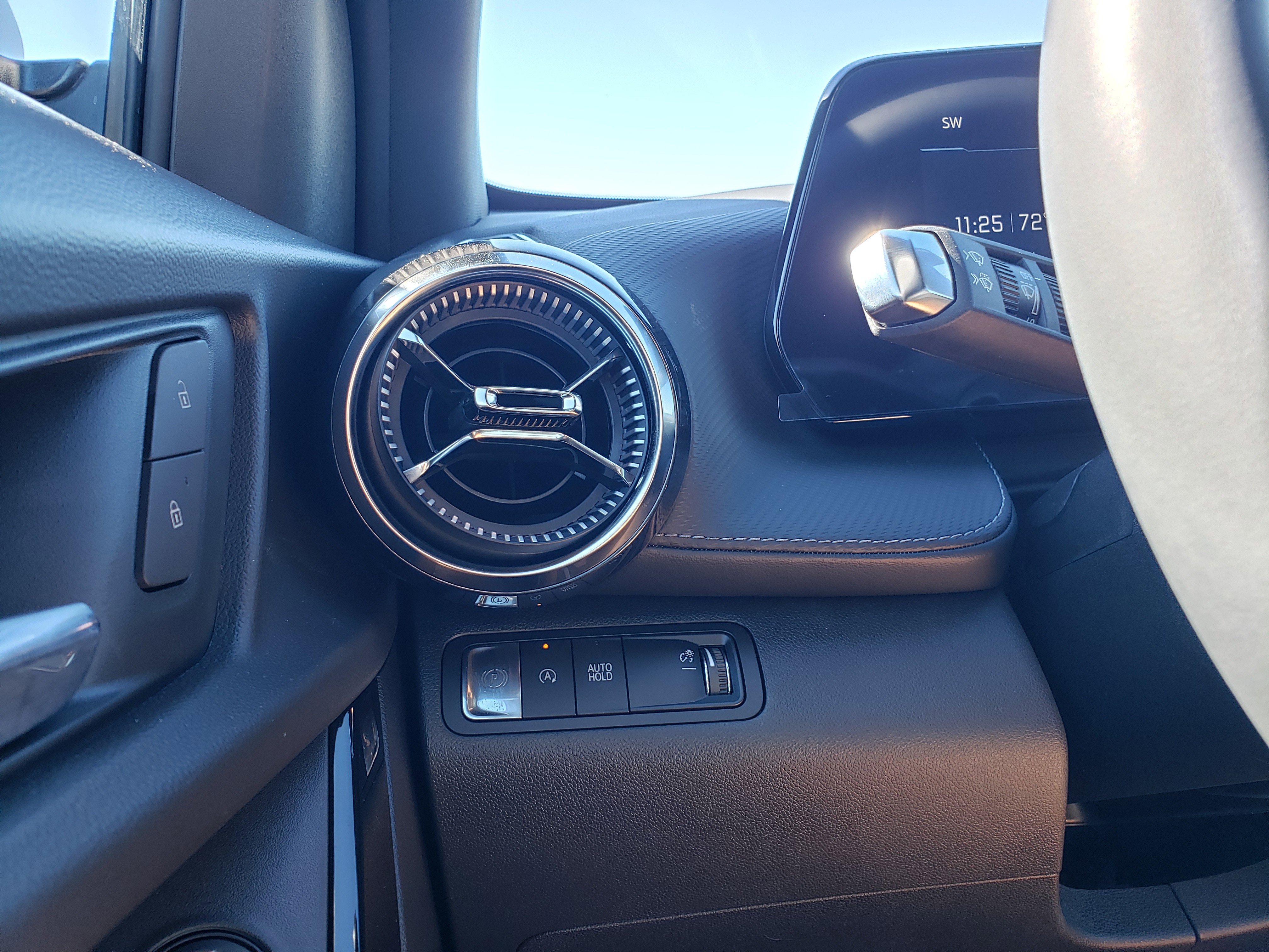 New 2026 Chevrolet Equinox LT w/ Convenience Package II image 14