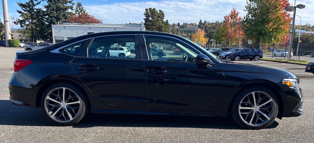 Used 2023 Honda Civic Touring image 4