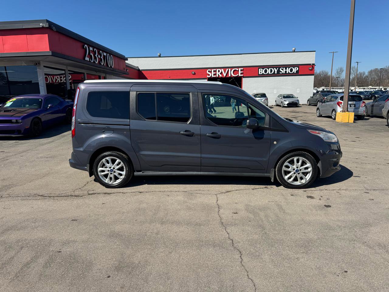 Used 2014 Ford Transit Connect Titanium image 2