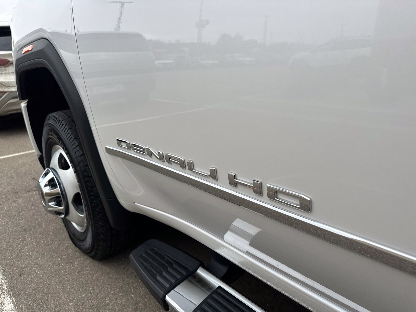 Used 2020 GMC Sierra 3500 Denali w/ Technology Package AWD/4WD image 15