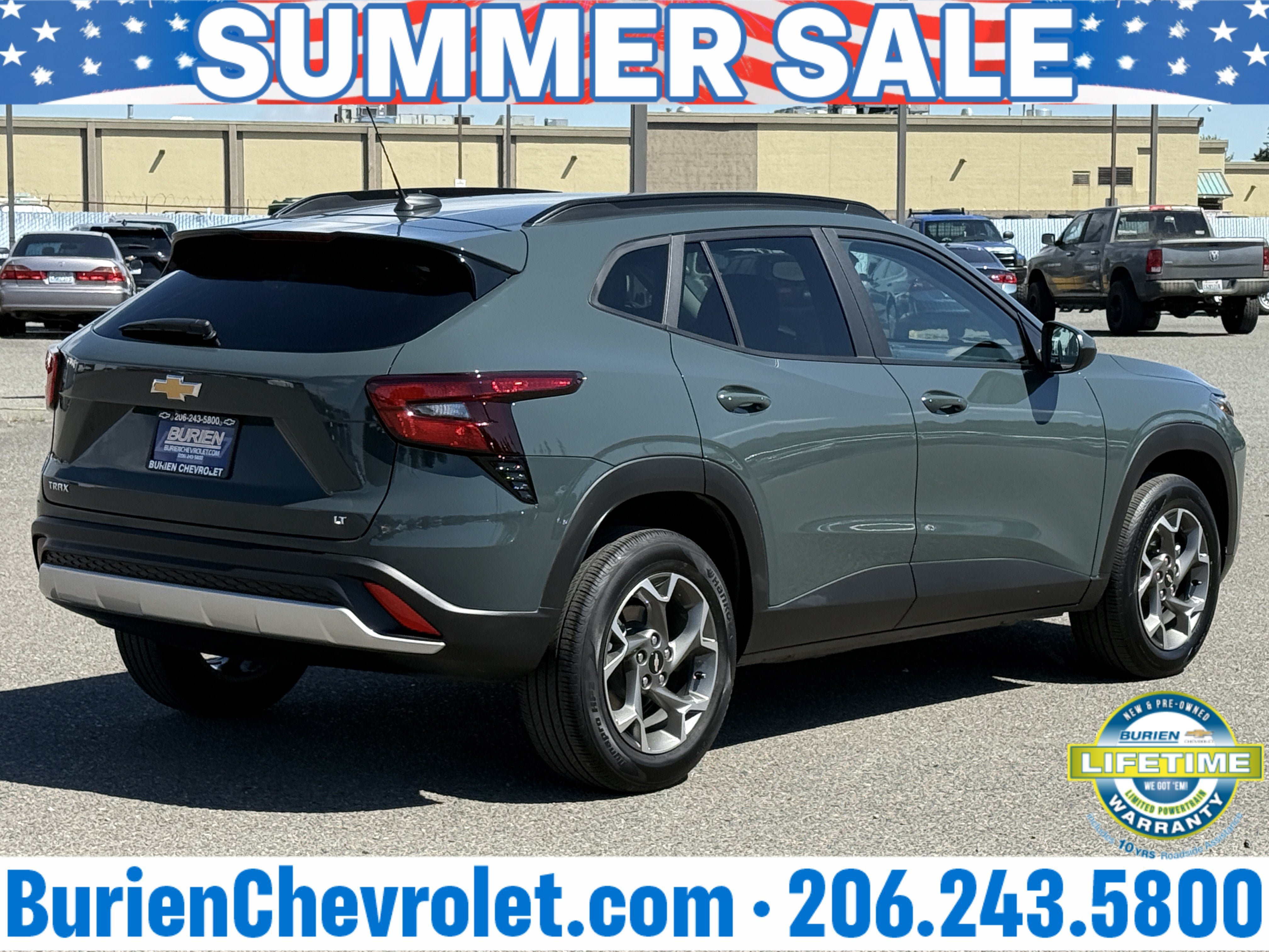 Used 2025 Chevrolet Trax LT FWD image 5