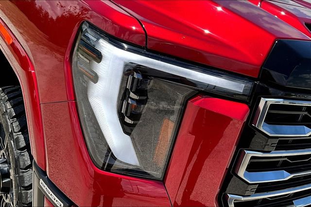 Used 2024 GMC Sierra 2500 AT4 w/ AT4 Premium Plus Package AWD/4WD image 32
