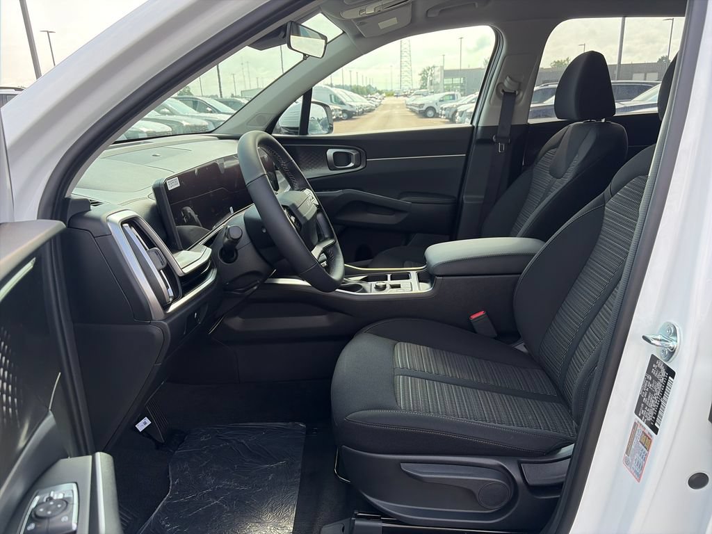 New 2026 Kia Sorento LX FWD image 14