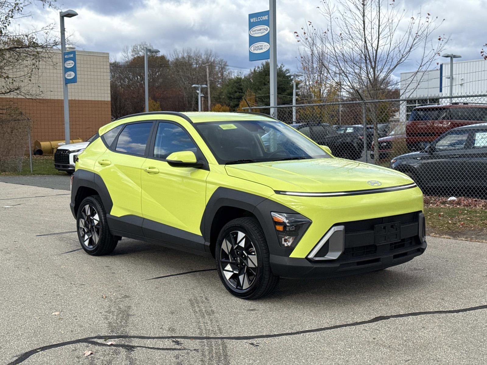 Used 2024 Hyundai Kona SEL image 3