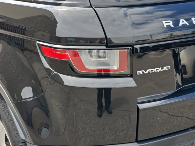 Certified 2018 Land Rover Range Rover Evoque SE AWD/4WD image 37