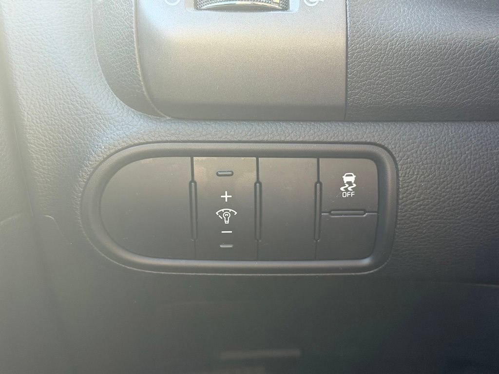 Used 2017 Kia Forte LX FWD image 8