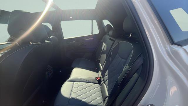 New 2026 Volkswagen Tiguan SEL R-Line AWD/4WD image 22