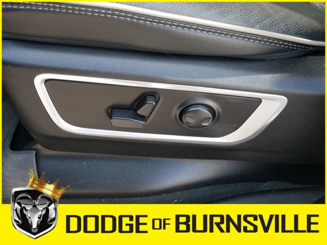 Used 2024 RAM 1500 Laramie AWD/4WD image 19