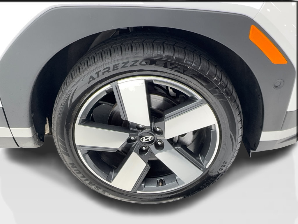 Used 2025 Hyundai Santa Fe Limited AWD/4WD image 15