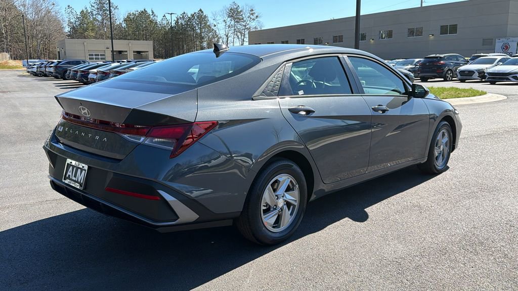 New 2026 Hyundai Elantra SE image 6