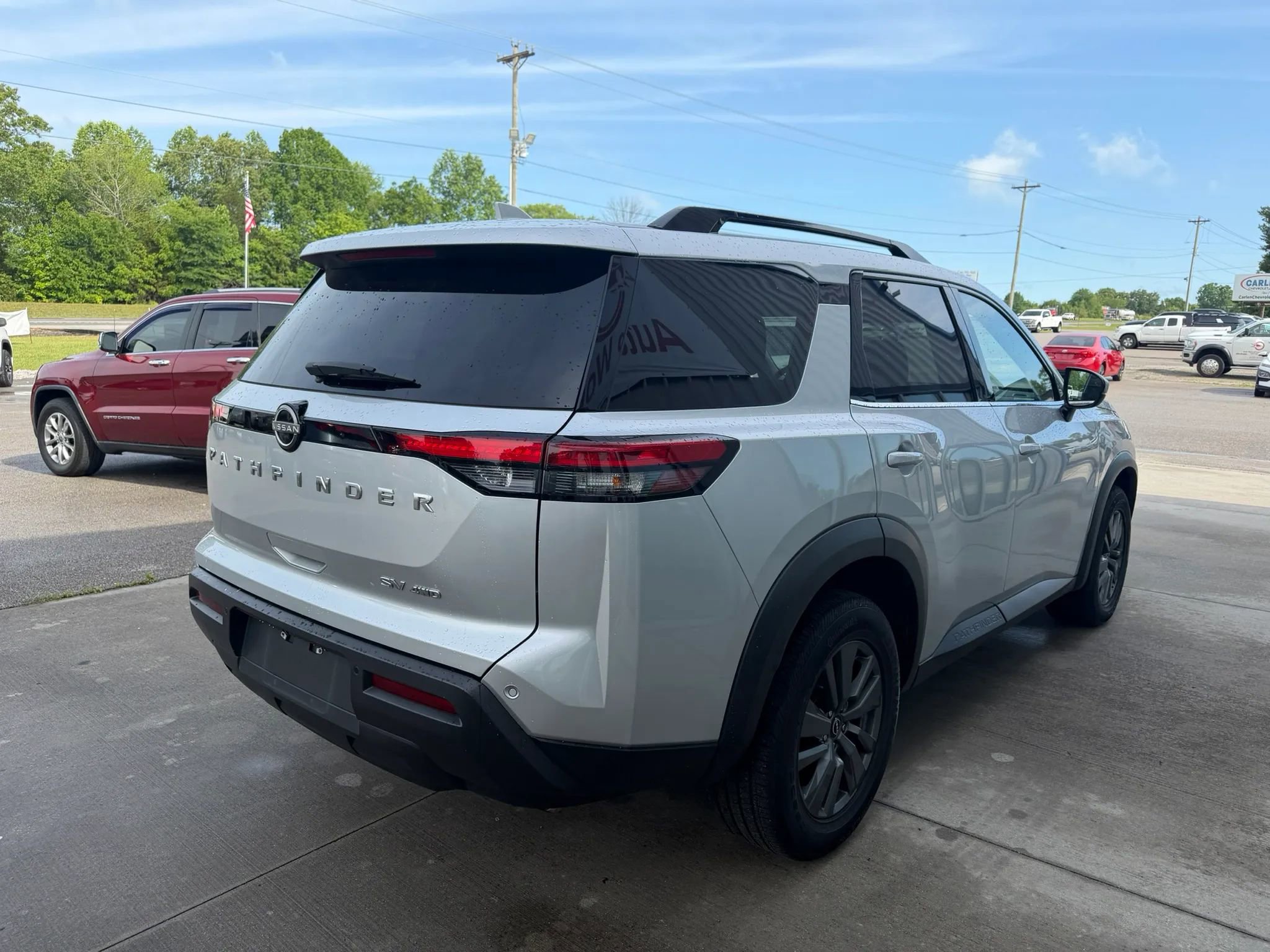 Used 2022 Nissan Pathfinder SV AWD/4WD image 21