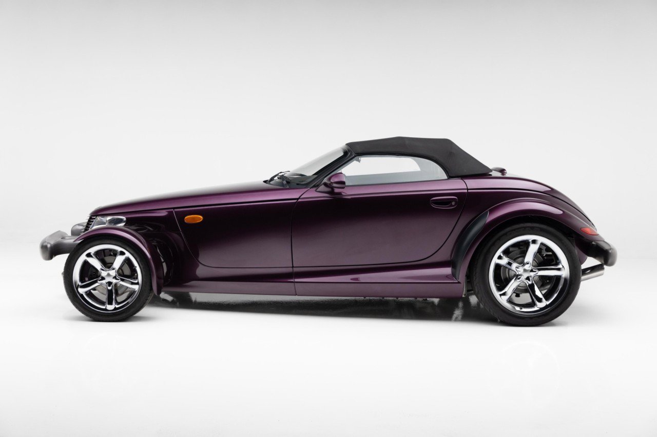 Used 1999 Plymouth Prowler RWD image 25
