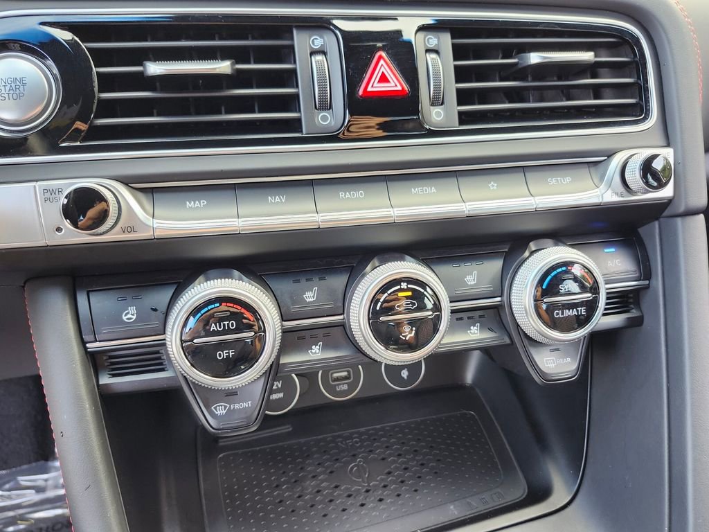 Used 2023 Genesis G70 3.3T w/ Sport Prestige Package image 31