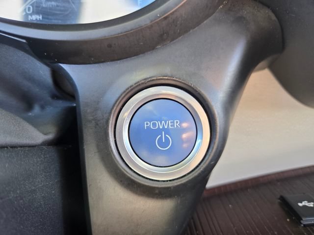 Used 2023 Toyota Sienna XLE FWD image 29