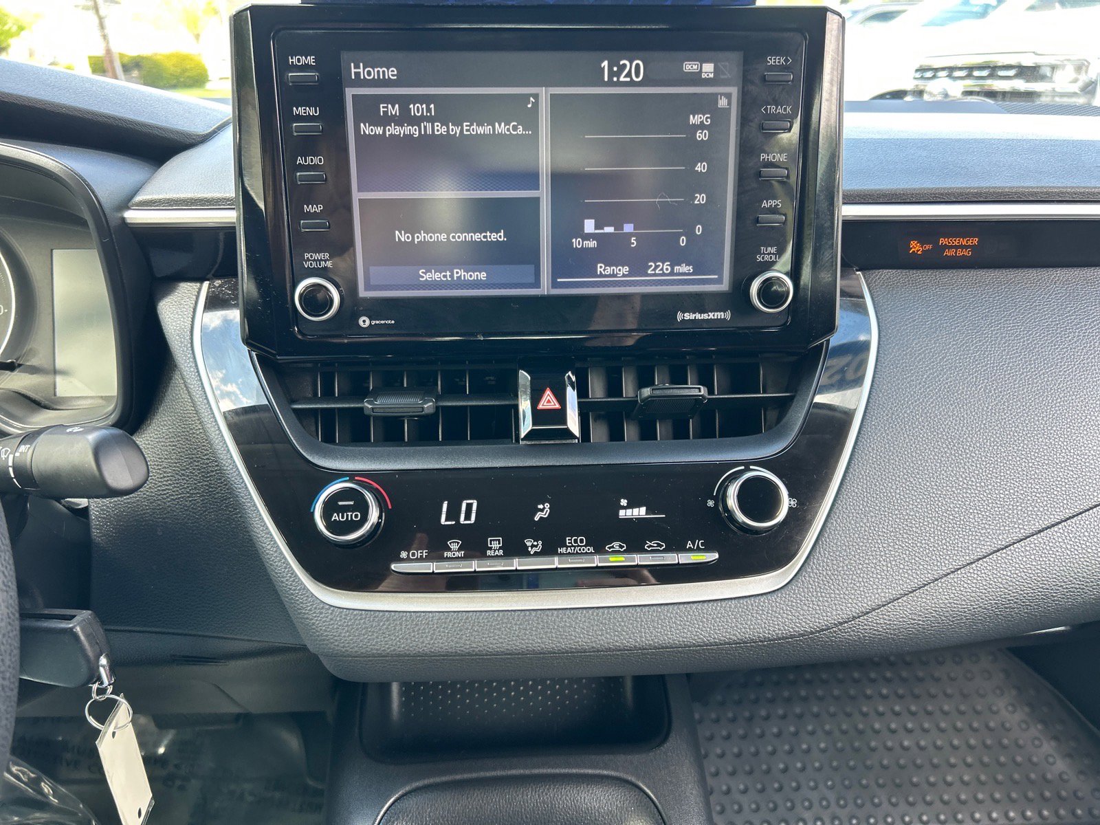 Used 2022 Toyota Corolla LE FWD image 23