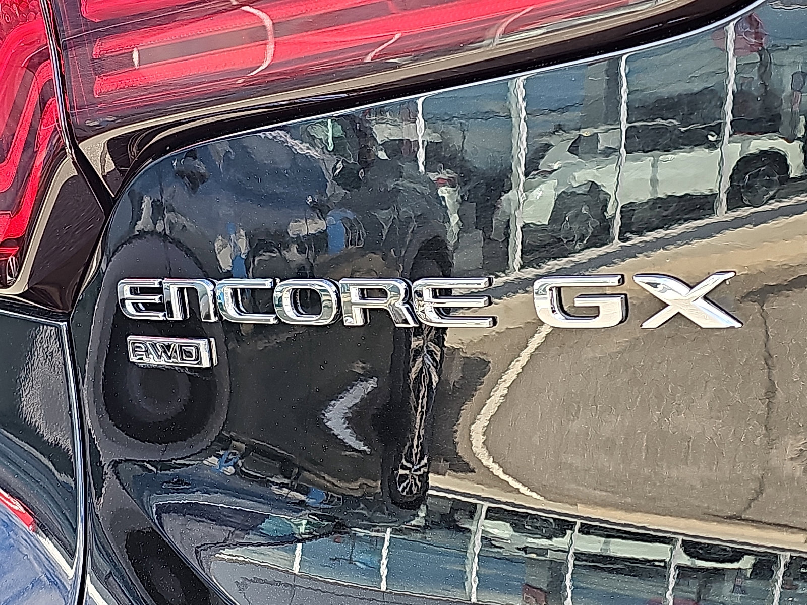 Used 2024 Buick Encore GX Sport Touring image 32