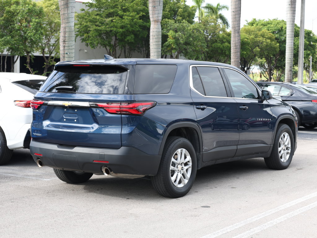 Used 2023 Chevrolet Traverse LS FWD image 5