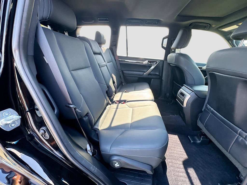 Used 2021 Lexus GX 460 Premium w/ Premium Package image 36