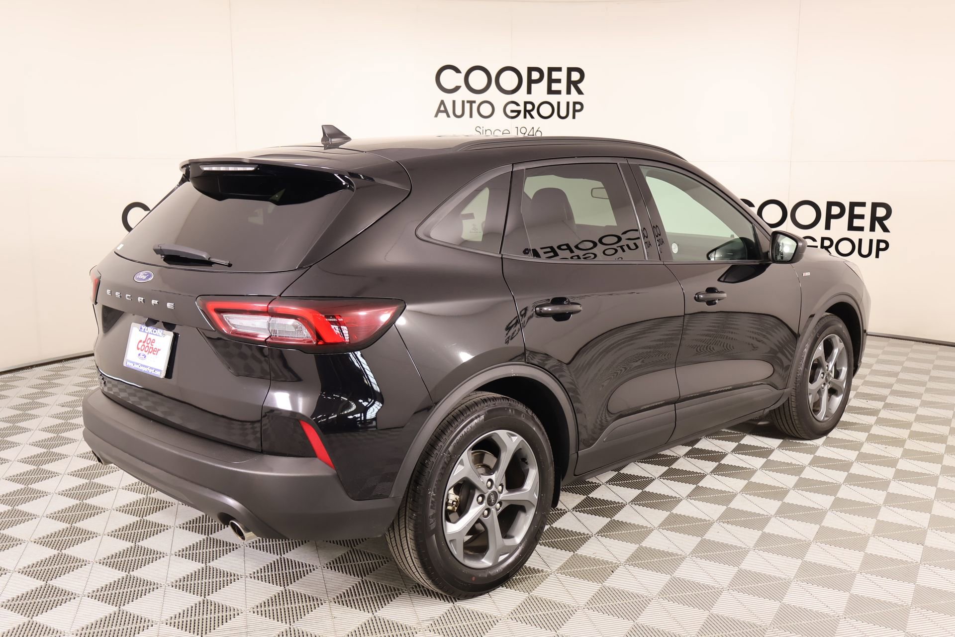 Used 2025 Ford Escape ST-Line FWD image 19